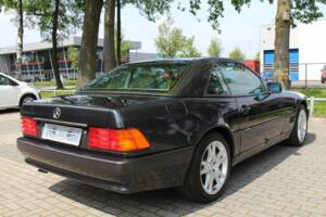 Image 6/8 of Mercedes-Benz 300 SL (1991)