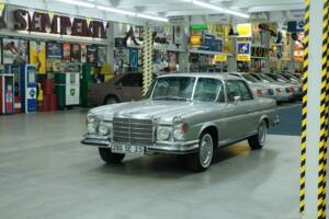 Image 2/50 of Mercedes-Benz 280 SE 3,5 (1970)