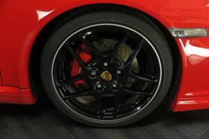 Image 43/50 of Porsche 911 Carrera 4S (2011)