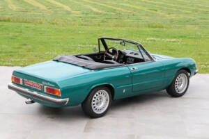 Bild 3/50 von Alfa Romeo 2000 Spider Veloce (1979)