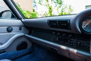 Bild 29/62 von Porsche 911 Carrera 4 (1996)
