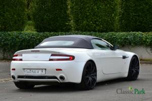 Image 21/50 of Aston Martin V8 Vantage (2007)