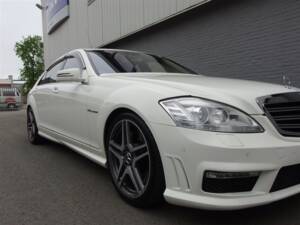 Image 24/99 of Mercedes-Benz S 65 AMG L (2006)