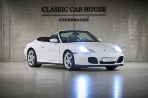 Bild 22/100 von Porsche 911 Carrera 4S (2004)