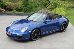 Bild 49/50 von Porsche 911 Carrera 4 GTS (2011)