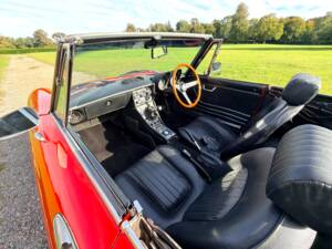 Imagen 39/50 de Alfa Romeo 1750 Spider (1971)