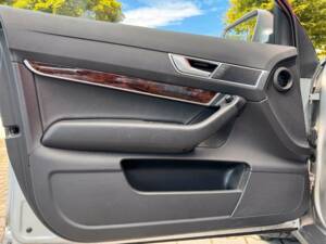 Immagine 8/18 di Audi A6 4.2 FSI allroad quattro (2007)