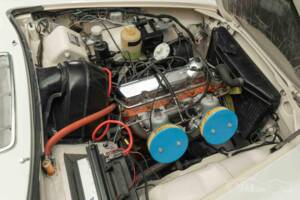 Image 17/19 of Volvo 1800 S (1965)