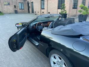 Imagen 31/46 de Jaguar XK8 4.0 (1997)