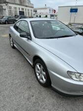 Imagen 4/8 de Peugeot 406 Coupé 3.0 V6 (1998)