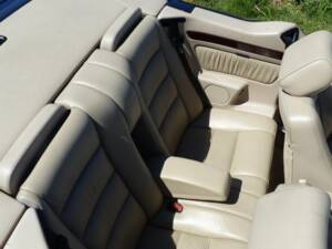 Mercedes-Benz E 220 Cabriolet (C 124) nachtblau 1994