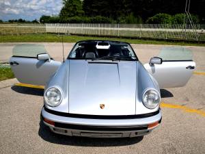 Image 16/31 of Porsche 911 Speedster 3.2 (1989)