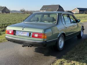 Bild 4/18 von BMW 728i (1986)