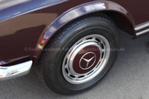 Image 27/33 de Mercedes-Benz 280 SL (1969)