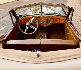 Immagine 17/40 di Jaguar XK 140 DHC (1957)