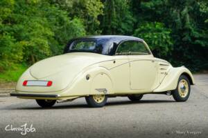 Image 43/47 of Peugeot 402 Eclipse (1935)