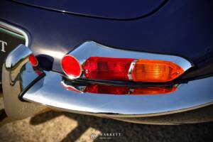 Image 63/80 de Jaguar Type E 4.2 (1966)