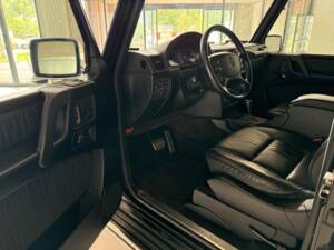 Bild 8/25 von Mercedes-Benz G 320 CDI (2007)