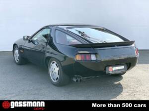 Image 7/15 of Porsche 928 S (1986)