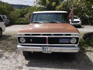 Image 1/8 of Ford F-250 XLT 4X4 (1974)