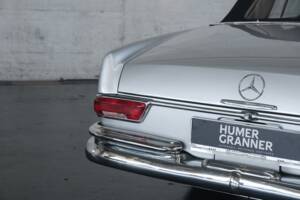 Image 12/49 of Mercedes-Benz 220 SE b (1962)