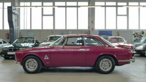 Bild 29/36 von Alfa Romeo 2000 GT Veloce (1975)
