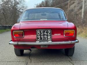 Immagine 12/48 di Alfa Romeo Giulia GT 1300 Junior (1972)