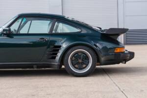 Image 12/52 of Porsche 911 Carrera 3.2 (1989)