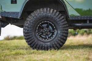 Bild 20/50 von Land Rover Defender 110 (2005)