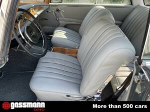 Bild 9/15 von Mercedes-Benz 220 SE b (1962)