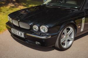 Image 23/48 of Jaguar XJR (2006)