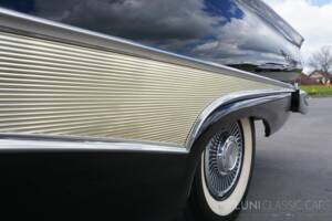 Image 21/77 of Ford Fairlane 500 Club Victoria (1958)