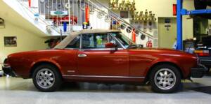 Immagine 7/27 di FIAT Dino Spider (1987)