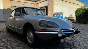 Image 9/67 de Citroën DS 23 Pallas IE (1973)