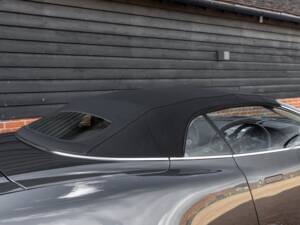 Bild 15/79 von Aston Martin DB 9 GT Volante (2017)