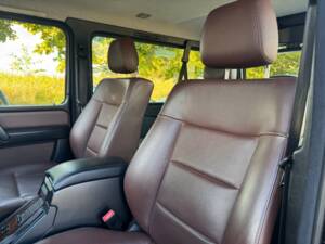 Image 12/18 of Mercedes-Benz G 350 Bluetec (SWB) (2011)