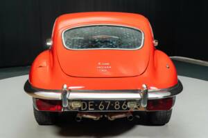 Image 7/8 de Jaguar E-Type (1970)