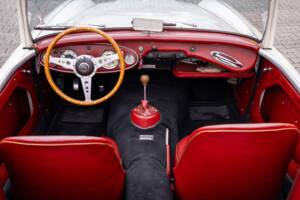 Image 17/72 de Austin-Healey 3000 Mk II (BJ7) (1962)