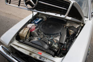 Image 29/29 of Mercedes-Benz 500 SLC (1980)