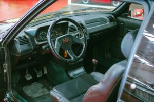 Image 19/33 of Peugeot 205 GTi 1.9 (1993)