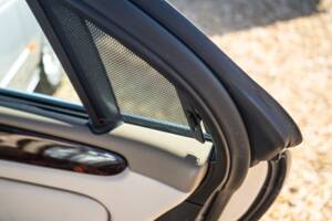 Image 43/50 of Jaguar XJ 8 4.2 (2003)