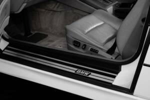 Bild 19/45 von BMW 850i (1990)