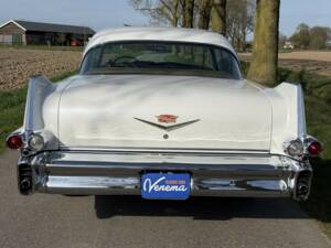 Bild 6/36 von Cadillac 62 Sedan DeVille (1957)