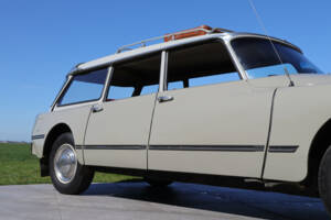 Image 14/50 of Citroën ID 21 Break (1967)
