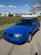 Image 13/29 of Audi S6 Plus Avant (1996)