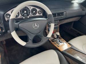 Afbeelding 8/60 van Mercedes-Benz SL 500 &quot;Silver Arrow&quot; (2002)