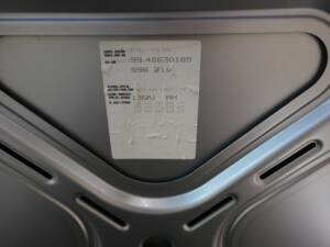 Image 8/16 of Porsche 911 Carrera (2004)