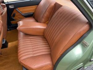 Image 38/80 of Peugeot 504 TI (1976)