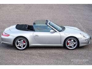 Bild 2/29 von Porsche 911 Carrera S (2005)