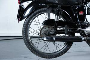 Image 43/50 of Mondial 125 (1961)